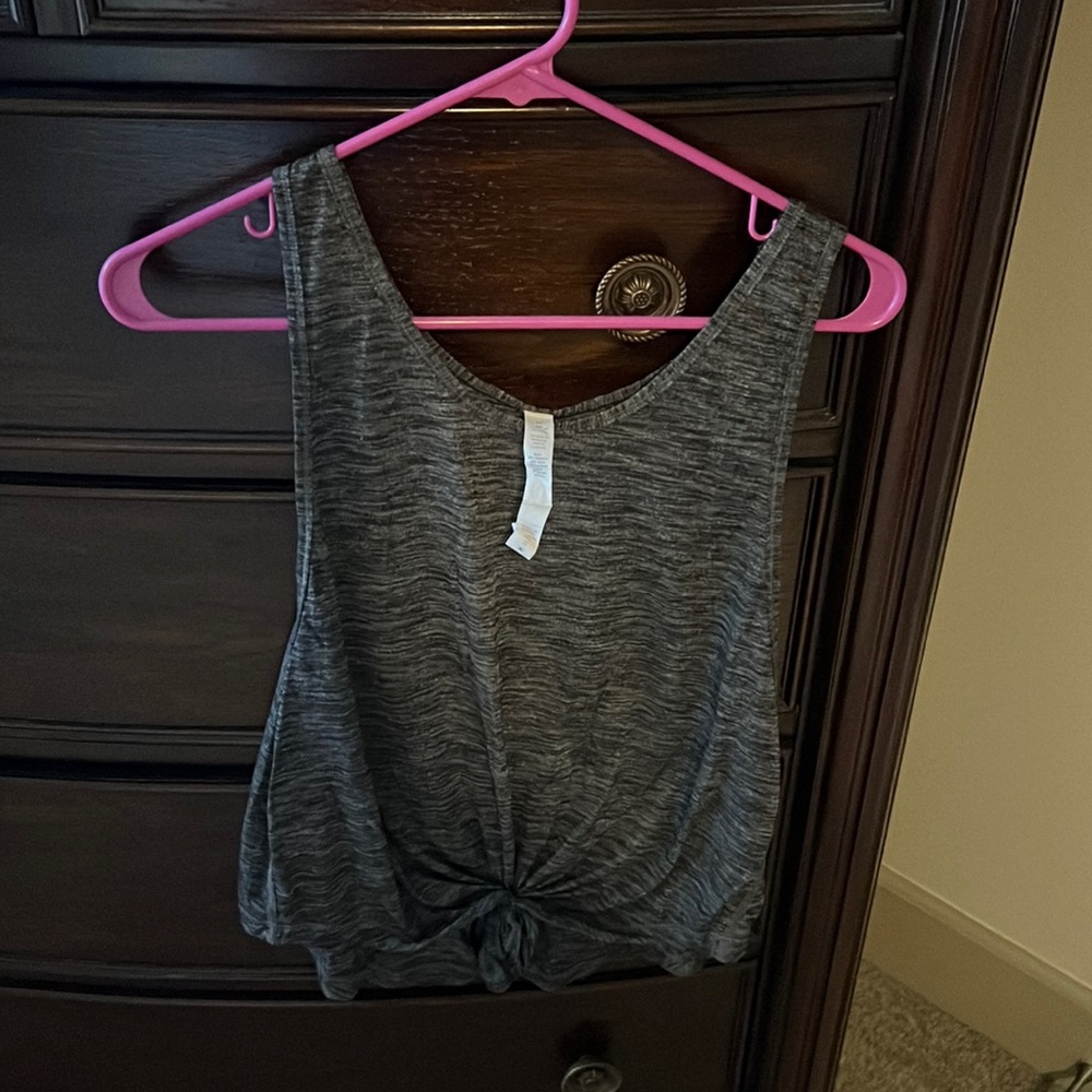 Lululemon tank